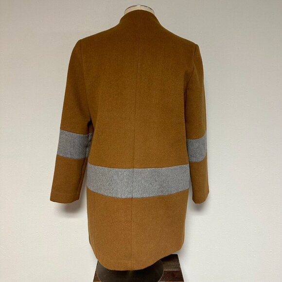 Mural Jacket - Picture 4 of 10